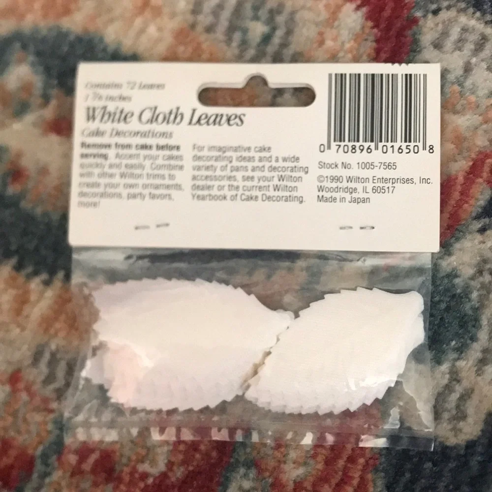 Faux Calla Lily and White Cloth Leaves Bundle